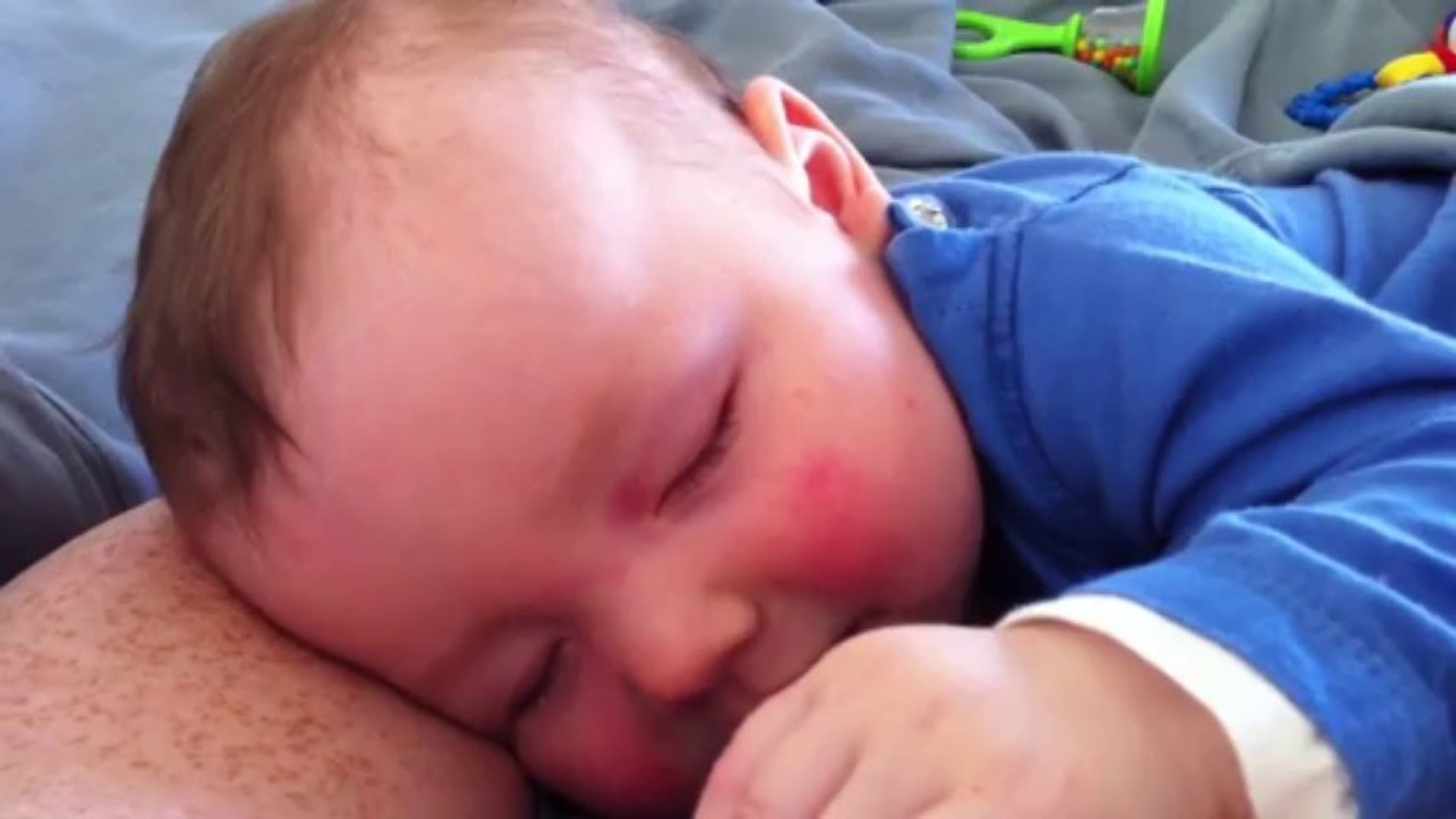 Bebe Rigole En Dormant Video Dailymotion