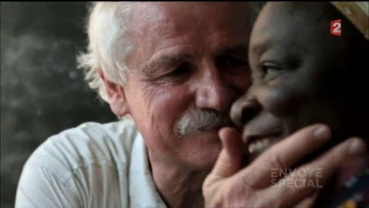Marie therese et ses enfants _ " orphelinat Congo" _  Reportage de Yann arthus Bertrand