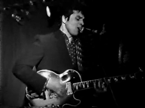 Hound Dog - end of song - Hollywood Joe onstage at Kenny's Castaways - January 20 1997 - - New York City - -