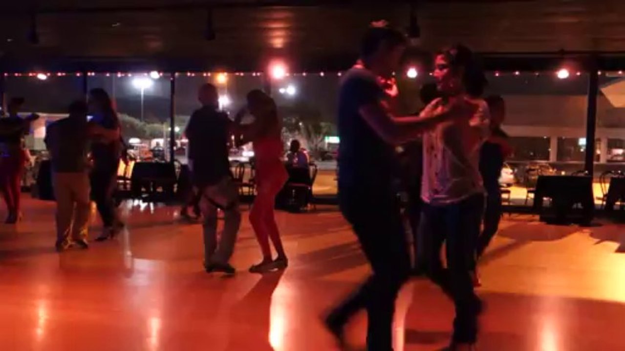 Luis Collazo (DAL) y Nettie (HOU) social dance @ DC Saturday Salsa Social