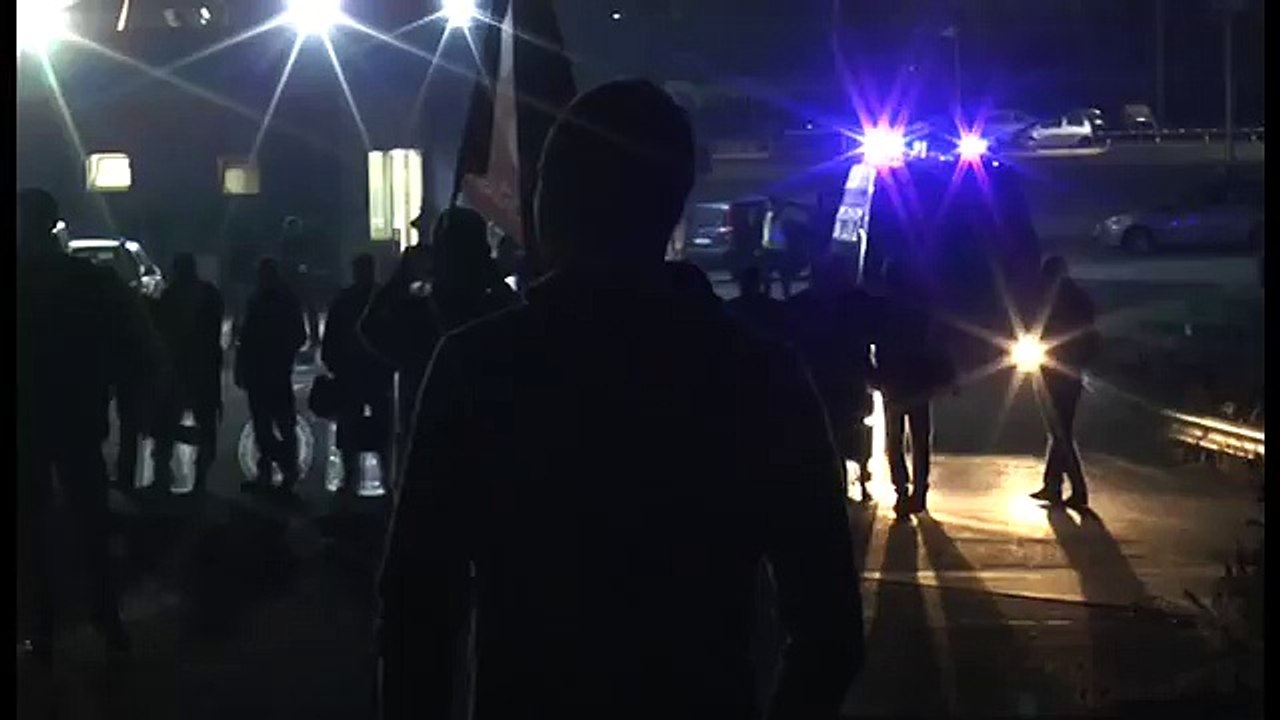 Pomigliano (NA) - Blocchi stradali e presidio dei lavoratori Fiat -2- (27.09.13)