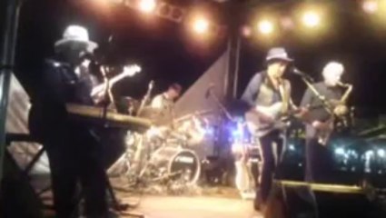 What'd I Say & Shake Rattle Roll   with spécial guest "Joey Weltz " ex-pianist from Bill Haley