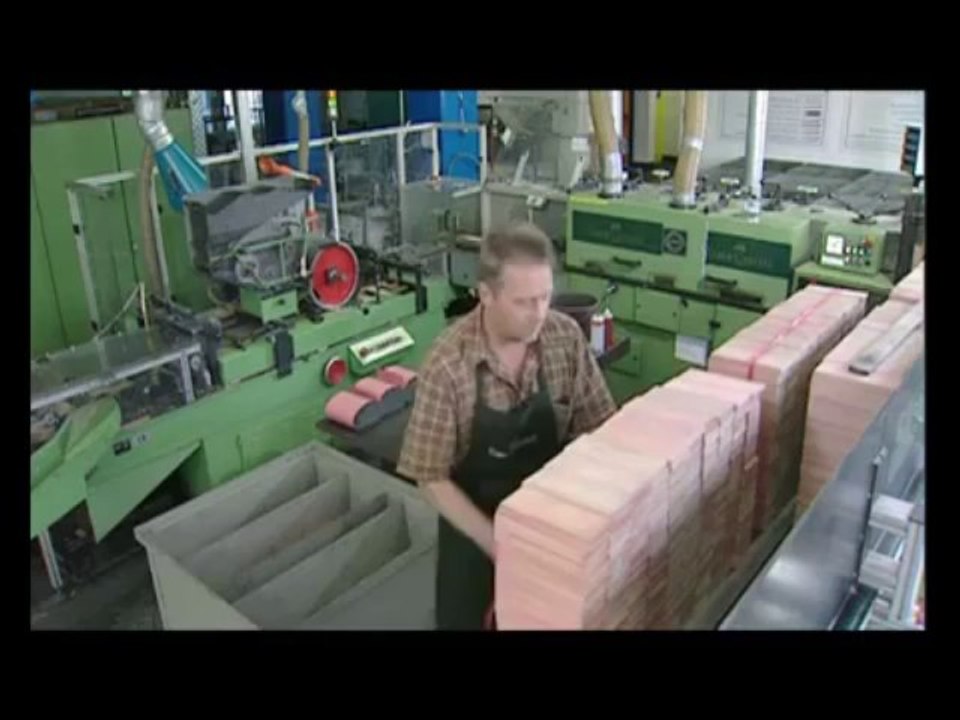 FABRICATION CRAYON GRAPHITE