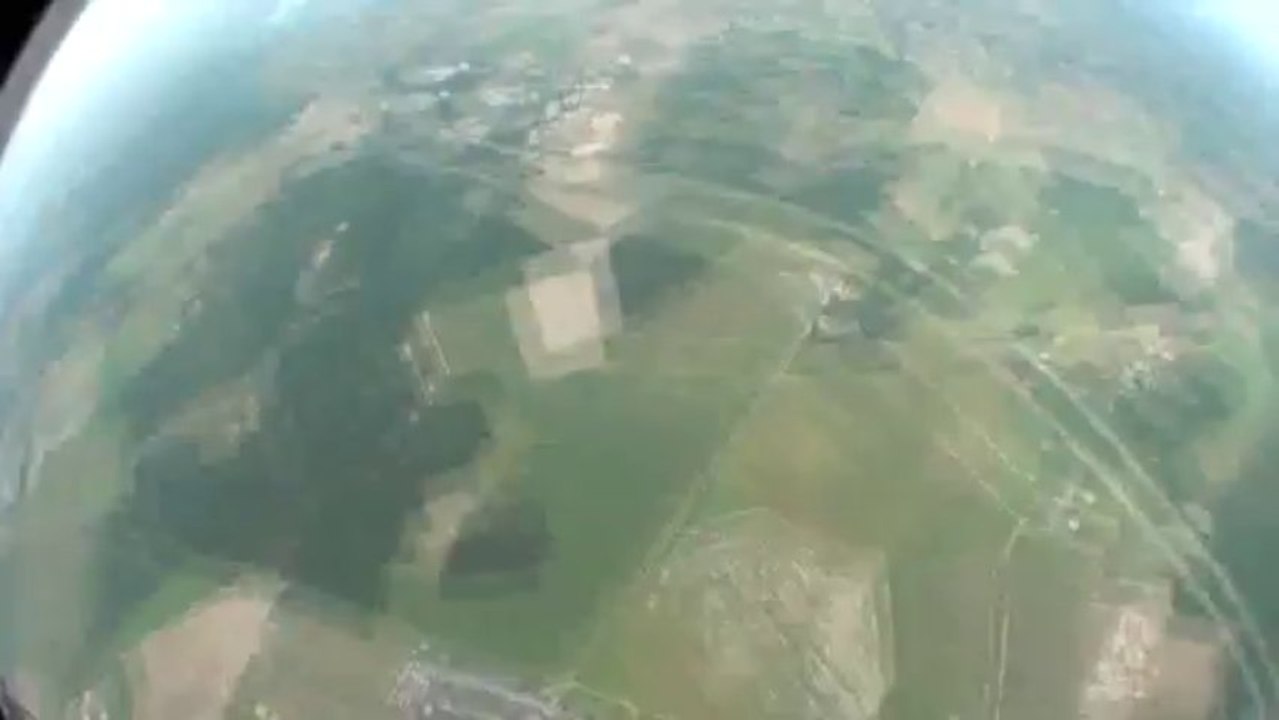 PARACHUTISME - CHALLENGE PARAHANDISPORT : Jean-Michel PICARDA saut 2