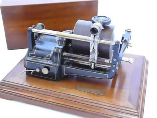 PHONOGRAPH CANNEVEL 1900