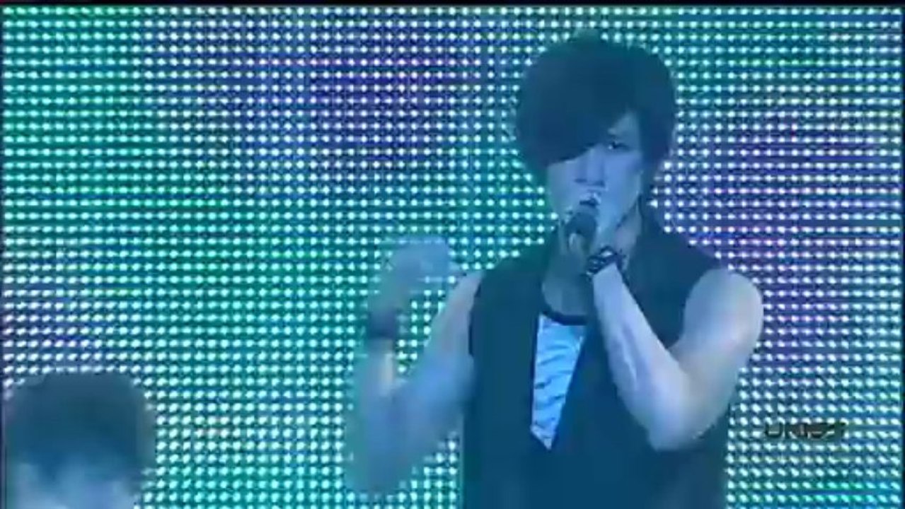 U-KISSJAPANLIVETOUR2013～Standing still～