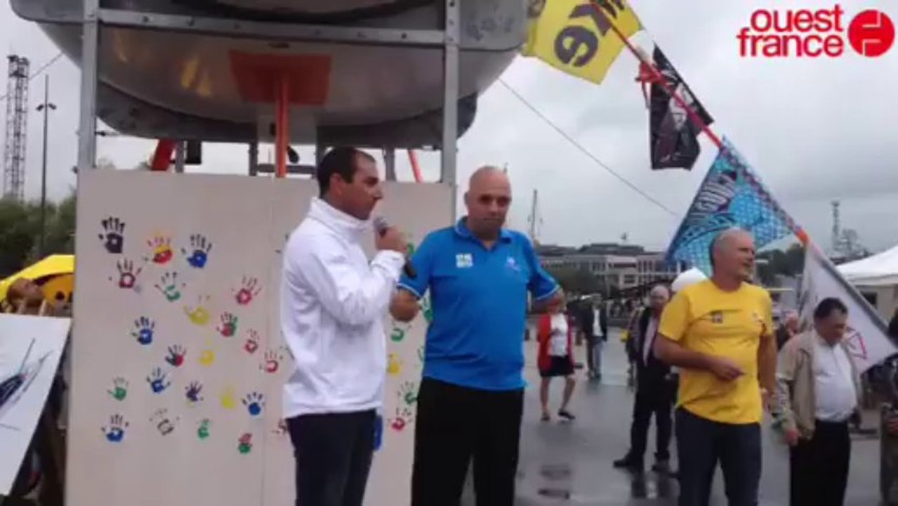 Le bateau de Damien Seguin baptisé par l'Eléphant - Le baptême nantais de "ERDF Des pieds et des mains"