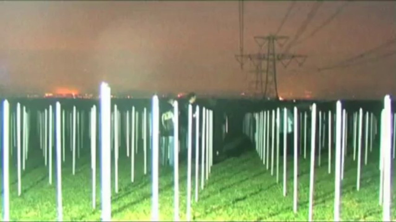 Fluorescent Lights under High Voltage Power Lines!_(360p) video