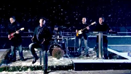 JASMIN BUREK - KAO VIR (Kao vir vučeš me na dno official video HIT 2013)