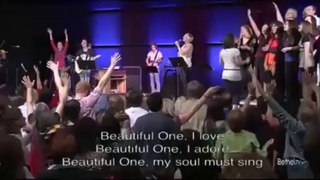 Beautiful One - Bethel Church feat.Chris Quilala