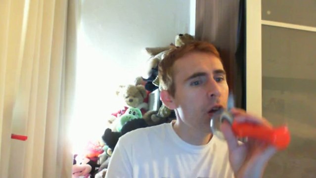 Wiwi égratigne cos you're beautiful de Dannii Minogue