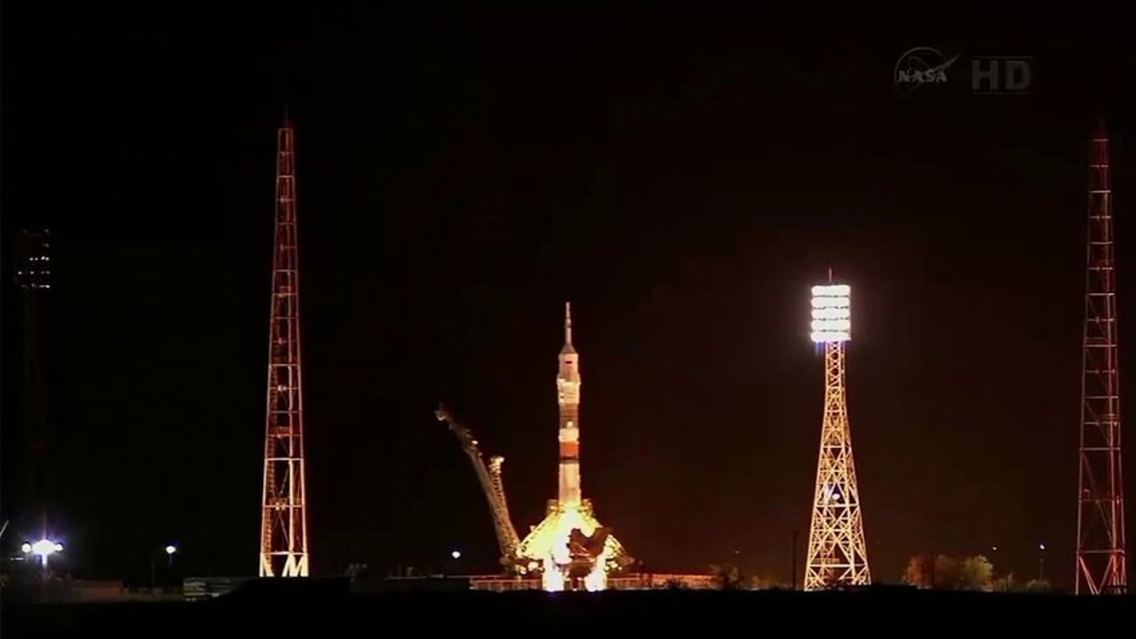 Launch Replays of Manned Soyuz TMA-10M on Russian Rocket Heading to Space Station