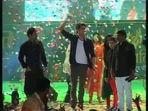 Bollywood has a blast at Dahi Handi festival