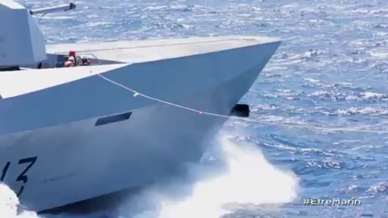 Caméra embarquée - Frégate contre mer