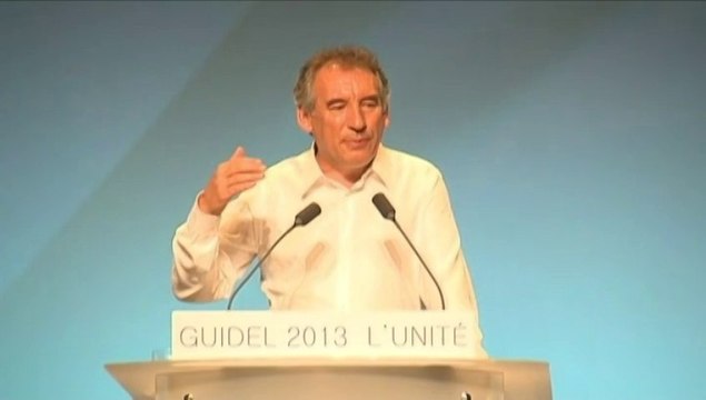 François Bayrou tend les bras à l'UDI de Jean-Louis Borloo