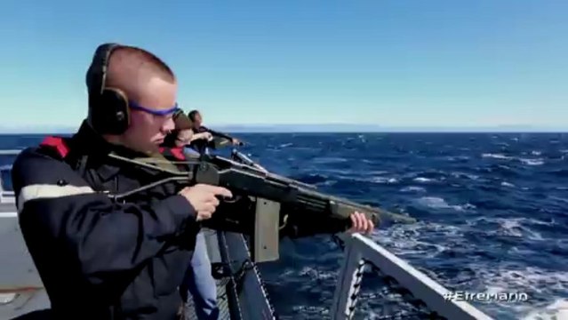 Caméra embarquée - Tir depuis la plate-forme helicoptère