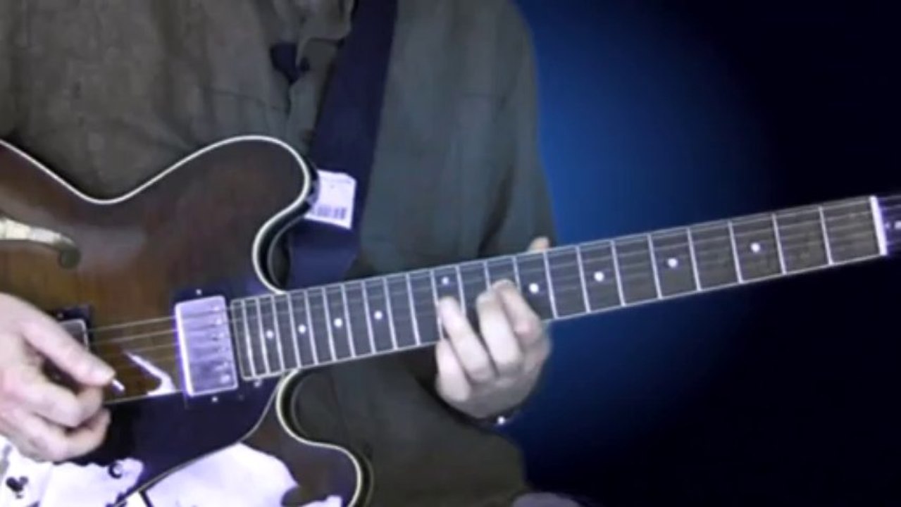 Pat Metheny's Tapping Technique | Jazz Guitar Lesson