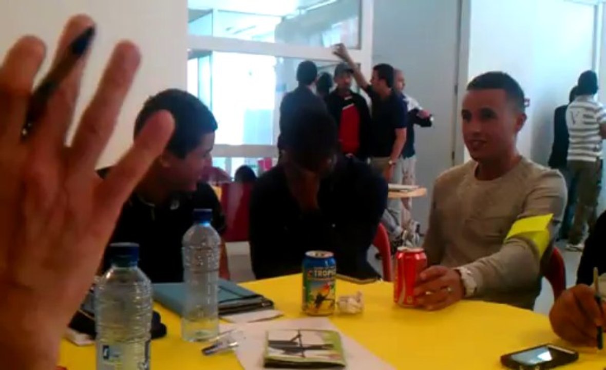 Un débat entre jeunes molenbeekois et policiers à l'Assemblée des Jeunes.