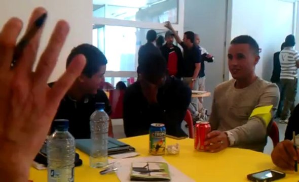 Un débat entre jeunes molenbeekois et policiers à l'Assemblée des Jeunes.