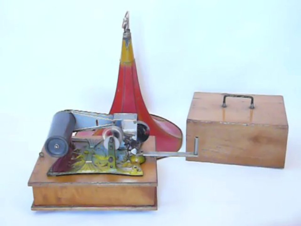 LYRE PUCK PHONOGRAPH