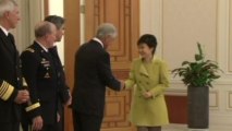 Chuck Hagel meets S. Korean president, visits DMZ