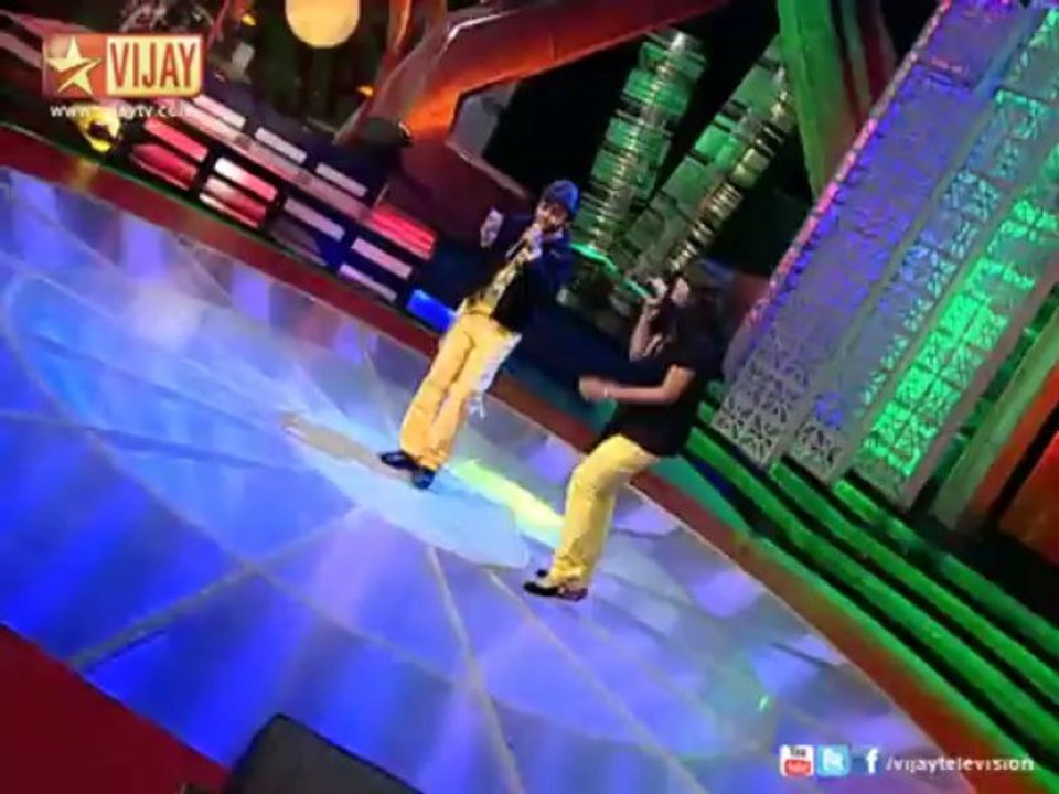 Aajeeth and Anu sings Mambalamam Mambalam