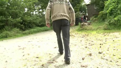 بريطاني يهوى تحضير اطباق من حيوانات دهست على الطرقات