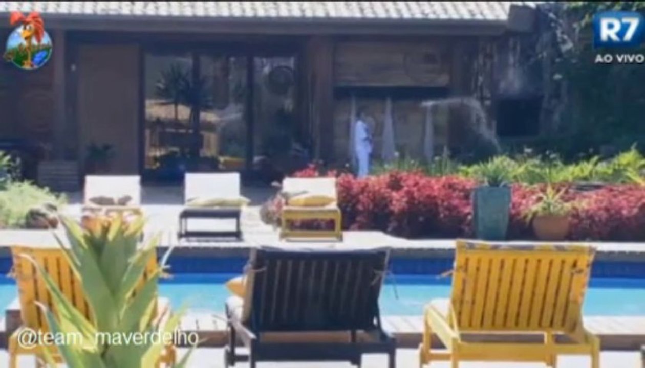 Barbara coloca blusa do Mateus e fala sobre o mesmo, após sua saida, manhã 28/09