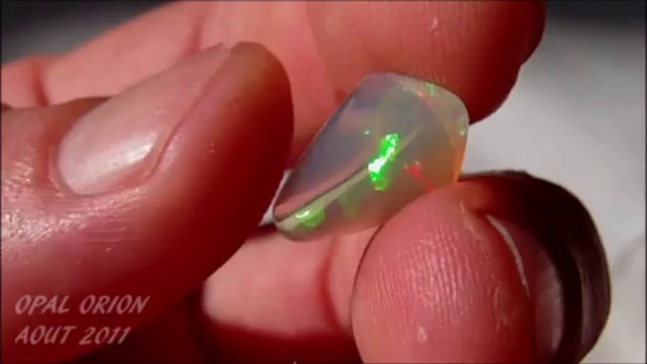 OC609 - OPAL ORION - RARE OPALE CRISTAL AUSTRALIE LIGHTNING RIDGE