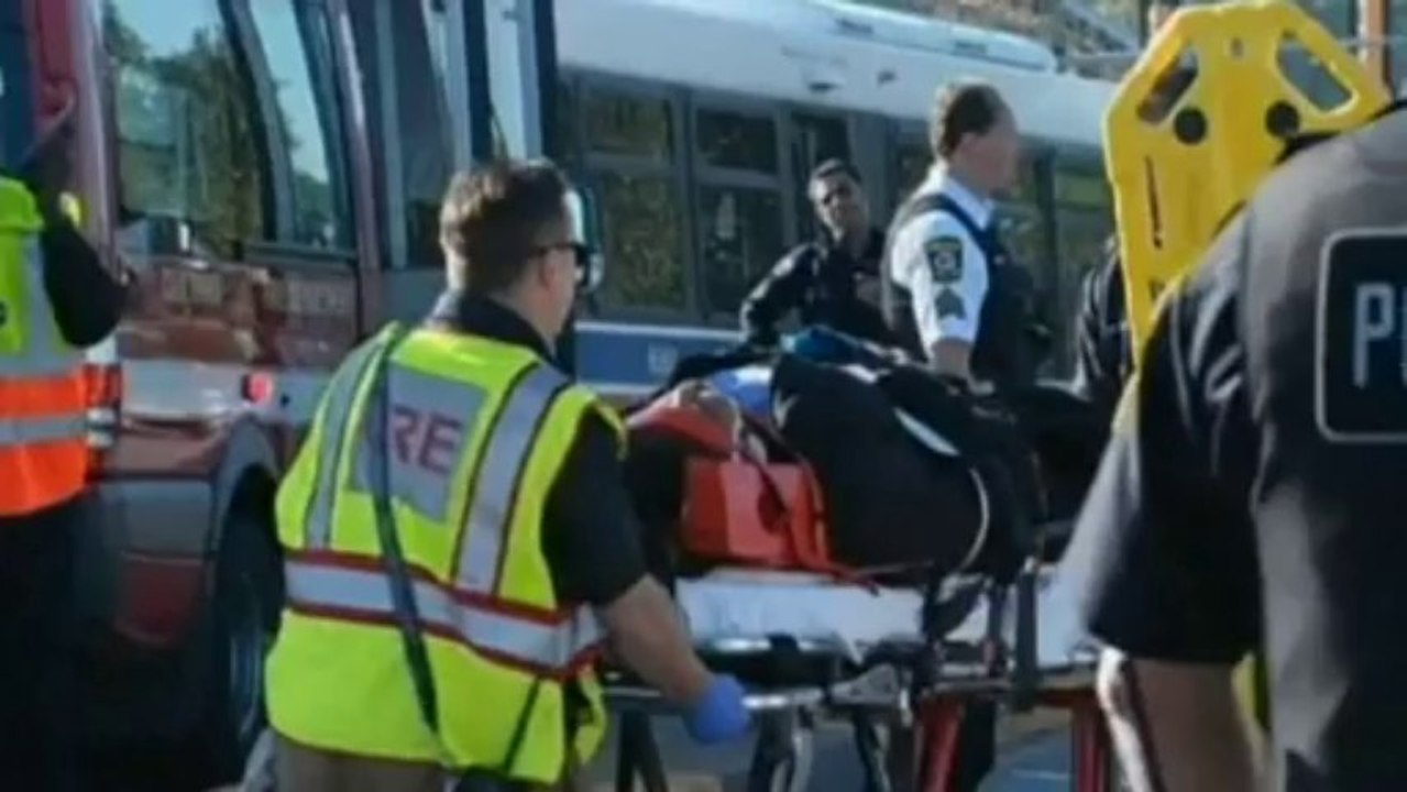 Chicago train crash: 33 people injured after tr...