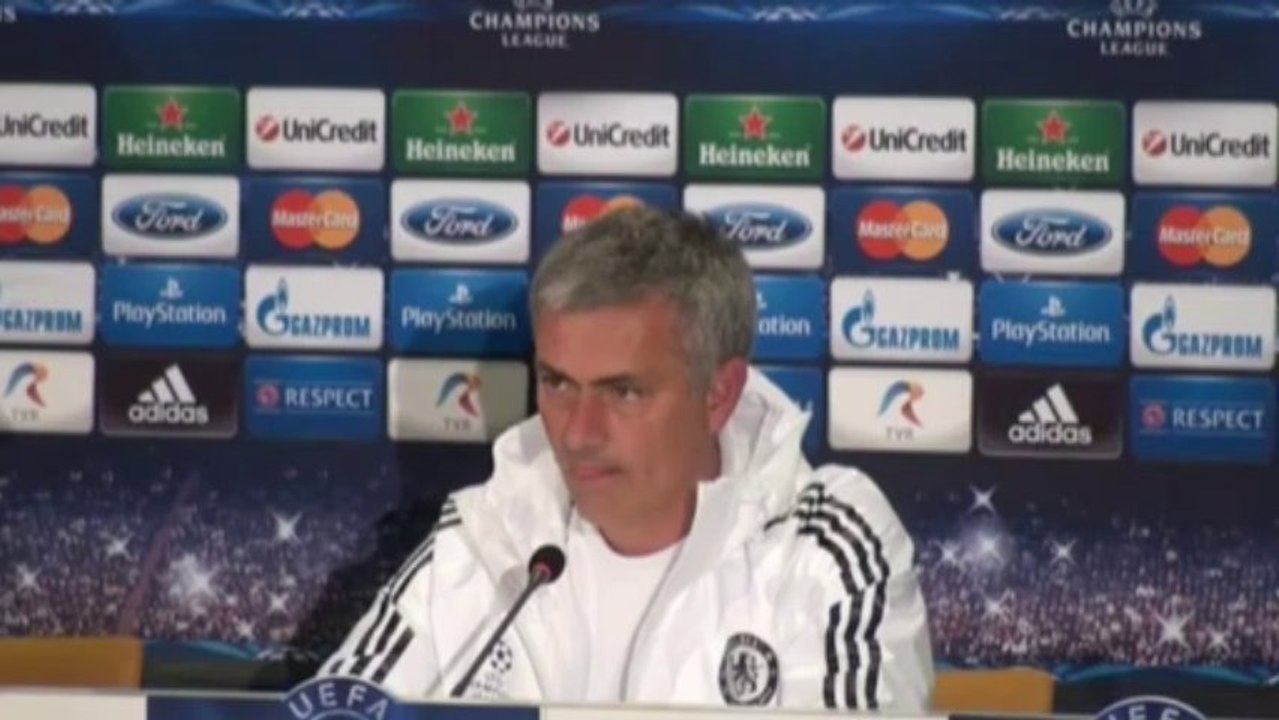 Mourinho storms out of news conference