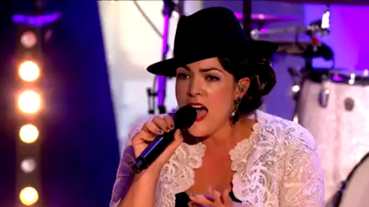 Caro Emerald - Tangled Up (In Concert)