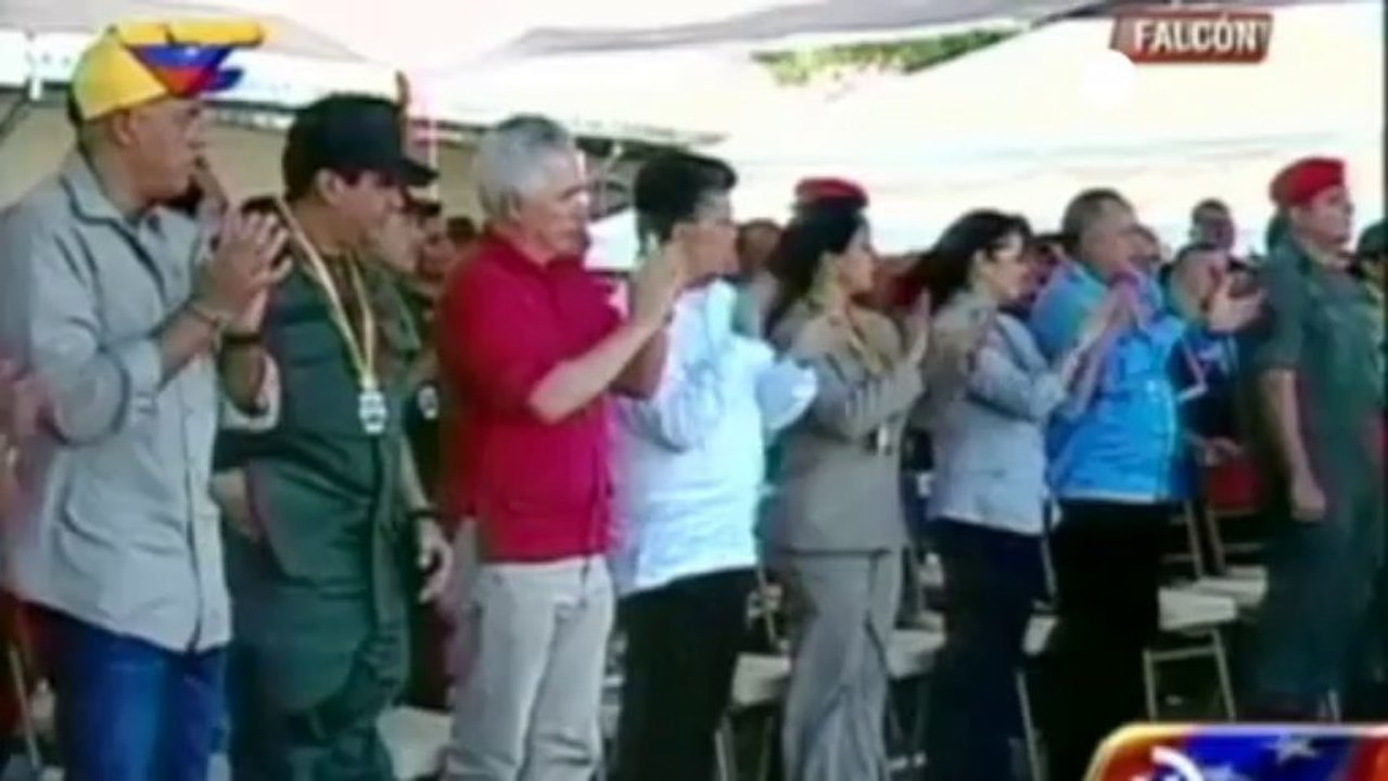 Venezuela ABD'li diplomatlara kapıyı gösterdi