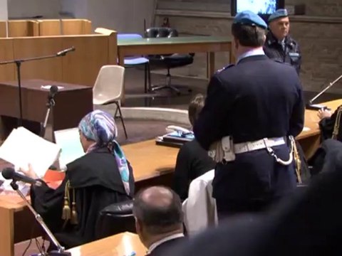 TG 30.09.13 Omicidio Meredith, via al quarto processo. Amanda e Raffaele non ci sono