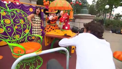 Disneyland Paris : Une pluie de stars fêtent Halloween (vidéo)