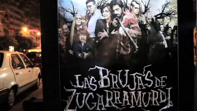 Affiche de film d'horreur terrorise des inconnus