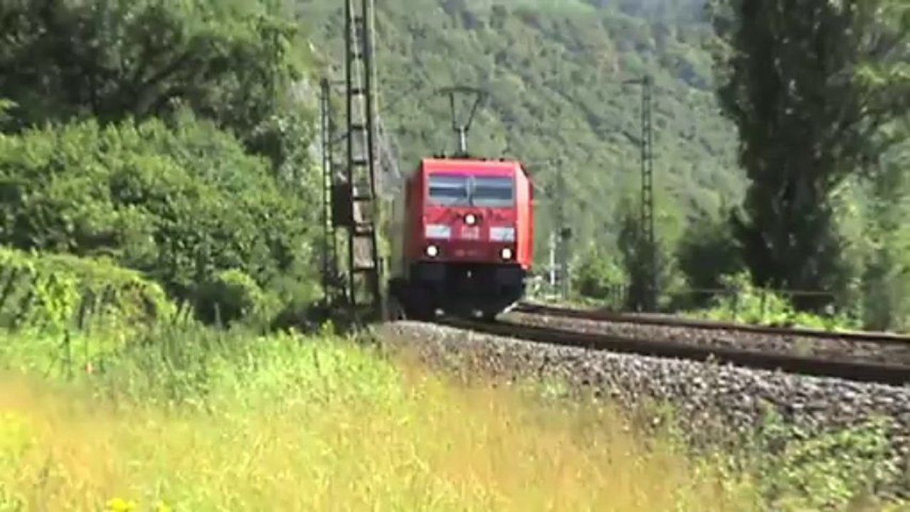 Züge südlich Loreley,Plasser&Theurer Unimat Sprinter, Railion185,Crossrail 185, DB 185,101,427,428