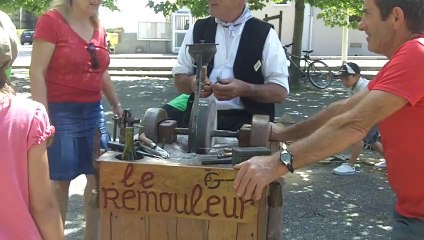 Exposition les vieux métiers Centre de loisirs Rochetoirin 2012