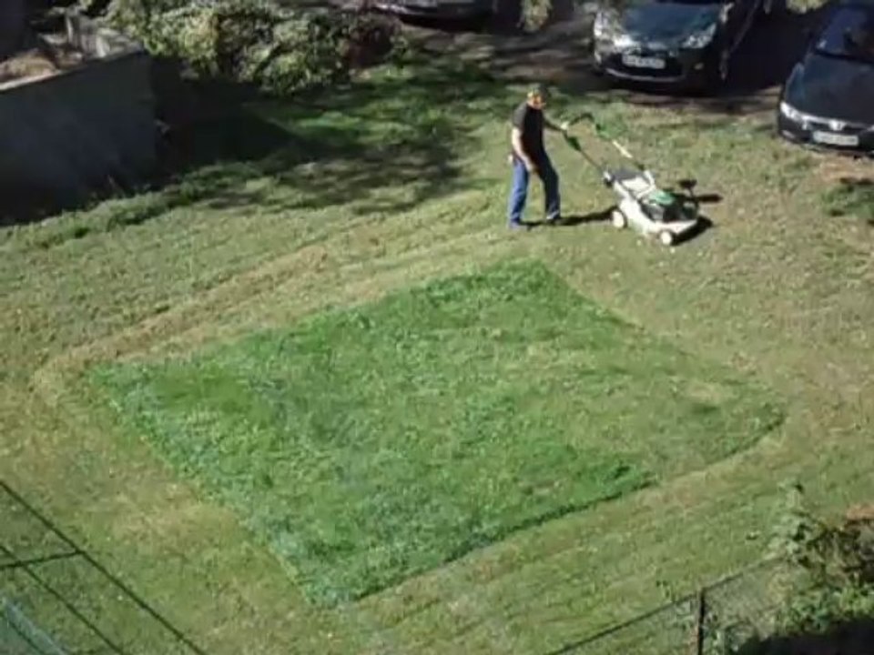 Comment on passe la tondeuse au collège Le Lac