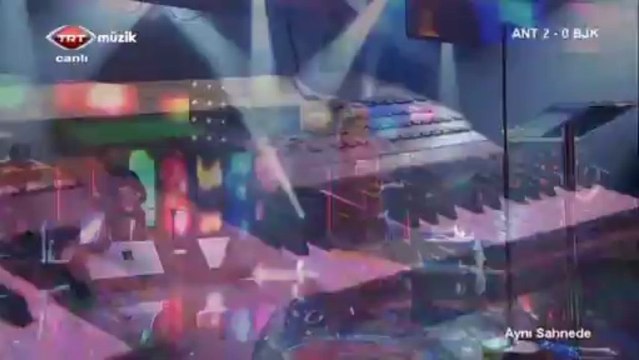 02 gülden karaböcek sürünüyorum 30.09.2013 aynı sahnede