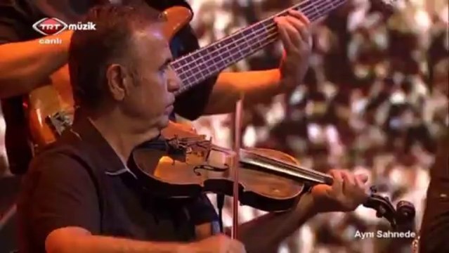 07 gülden karaböcek kum gibi 30.09.2013 aynı sahnede