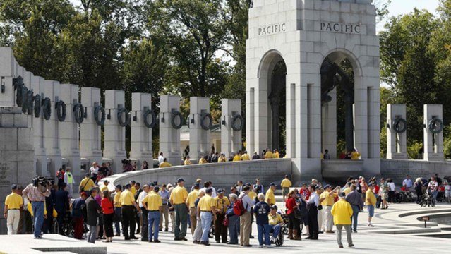 Veterans Storm Shutdown World War II Memorial In DC