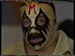 Mil Mascaras: entrevista en Japon. 1