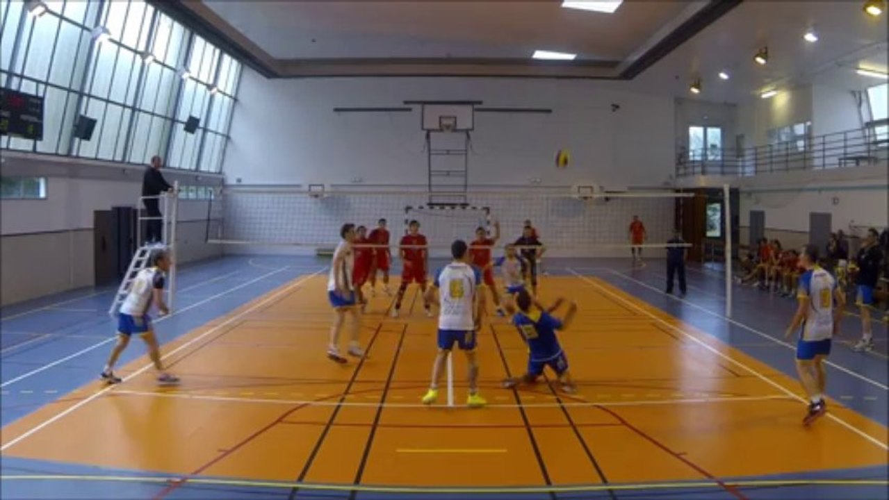 2013/2014 - R1MA VOLLEY IDF - Poissy VS Paris AC - Morceaux choisis