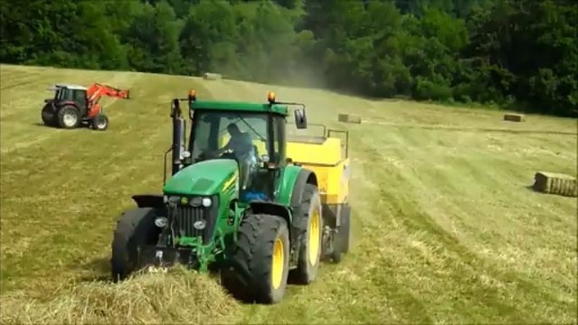 John Deere 7720 avec presse New Holland BB950A