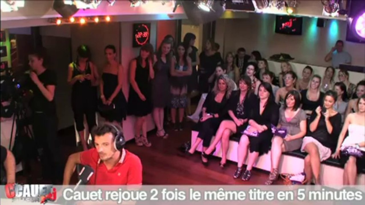 Enorme ! Cauet passe 2 fois le meme titre en 5 minutes ! - C'Cauet sur NRJ