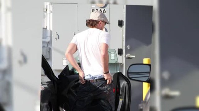 Leonardo DiCaprio Needs A Belt