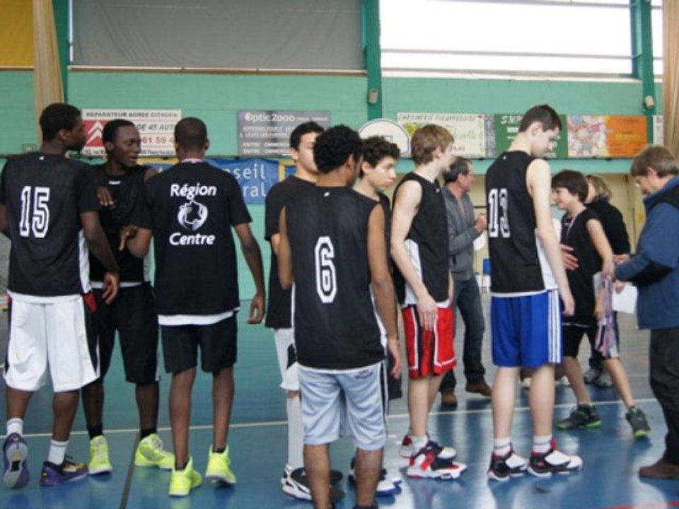 UNSS BASKET BALL MINIMES 2013 ORLEANS 1ere Partie / Championnat d'Académie