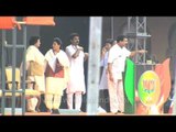 BJP workers kept the crowd busy by reciting poems during Vikas Rally at Japanese Park, Delhi
