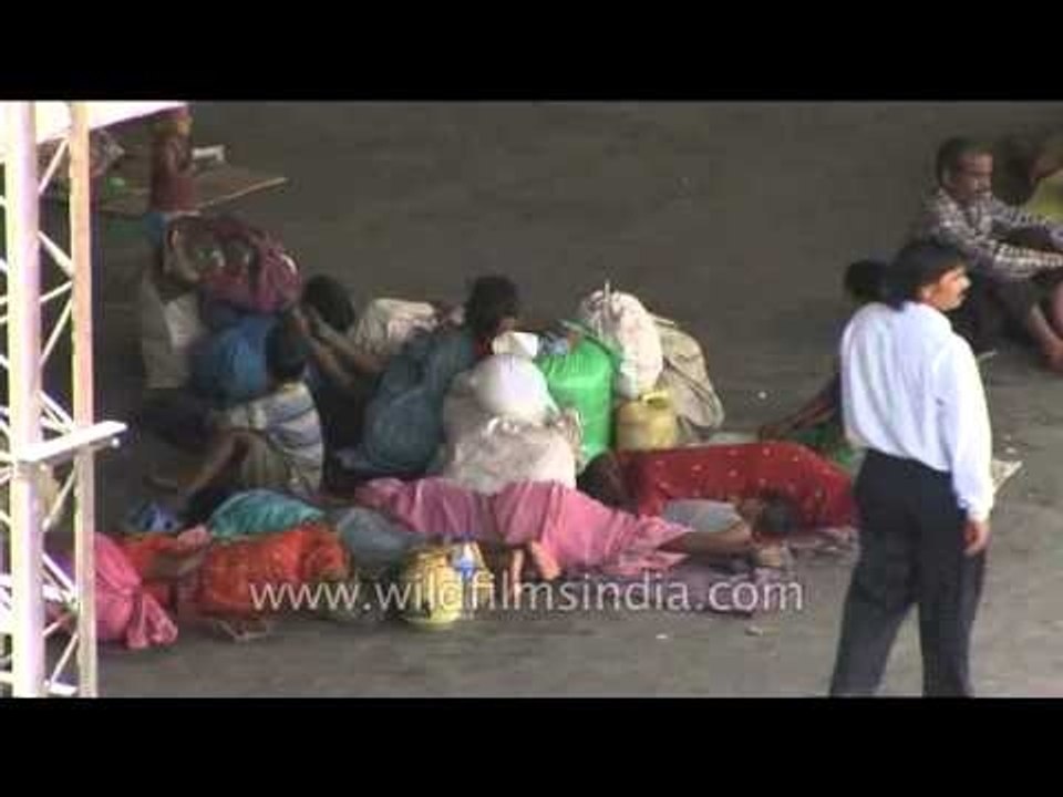 Train Journey in India: scenes of every-day drama!